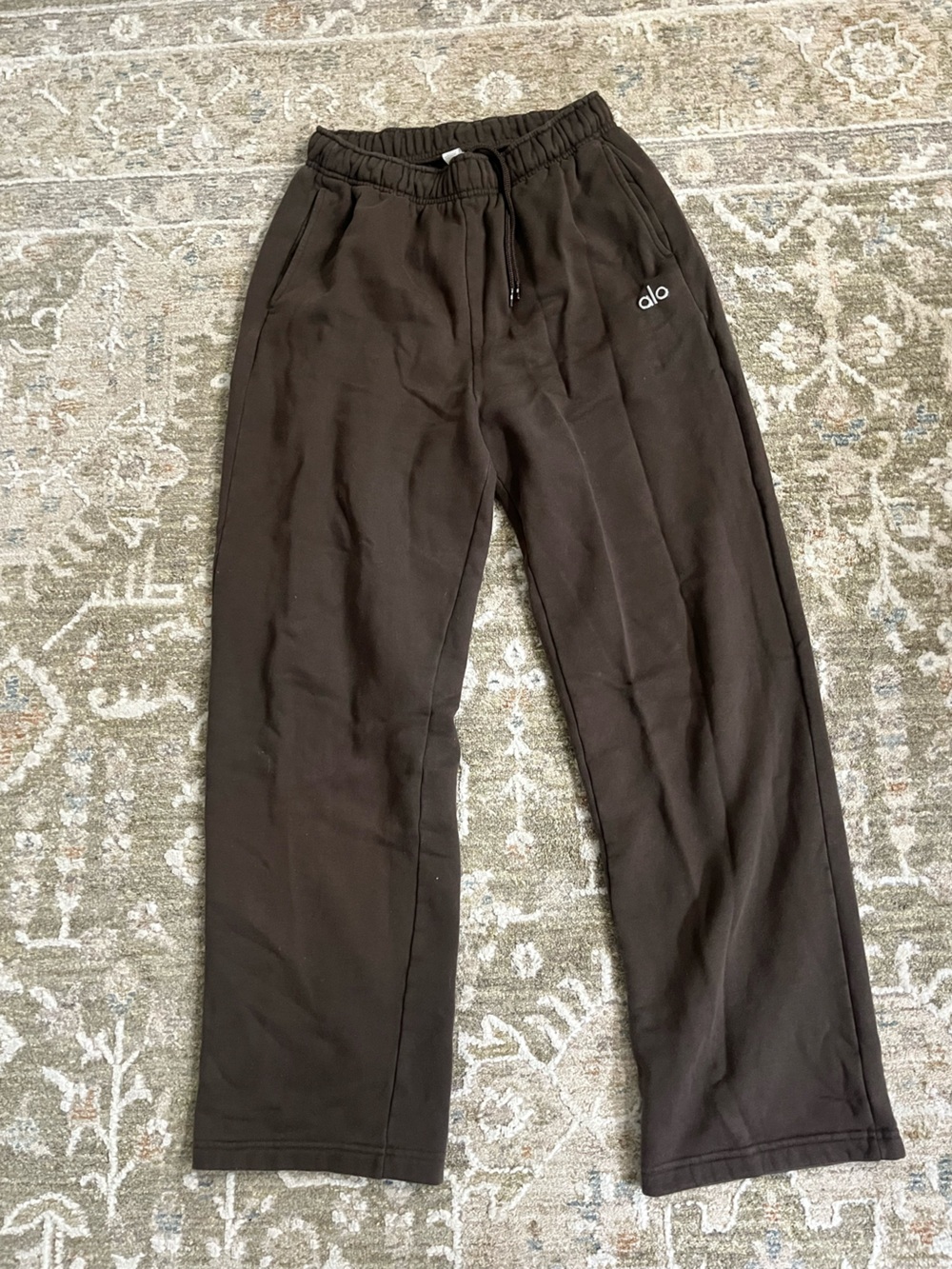 Women’s ALO yoga Brown Sweatpants